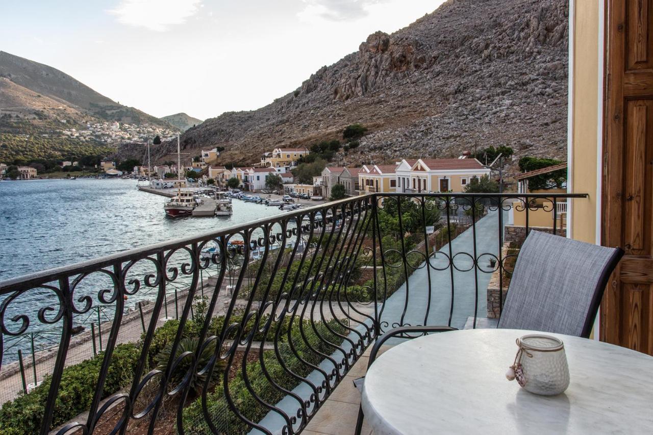 Captain George Apartment Symi Bagian luar foto