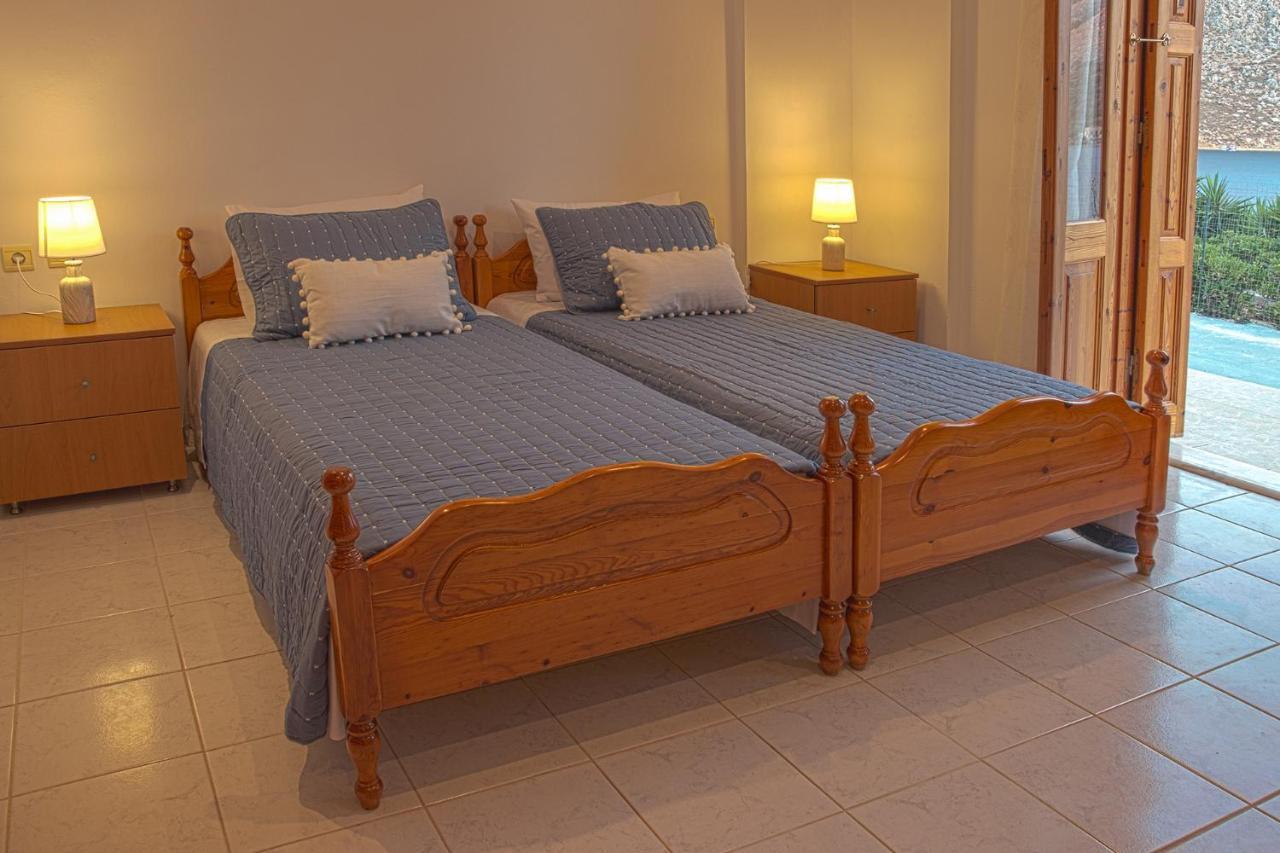 Captain George Apartment Symi Bagian luar foto