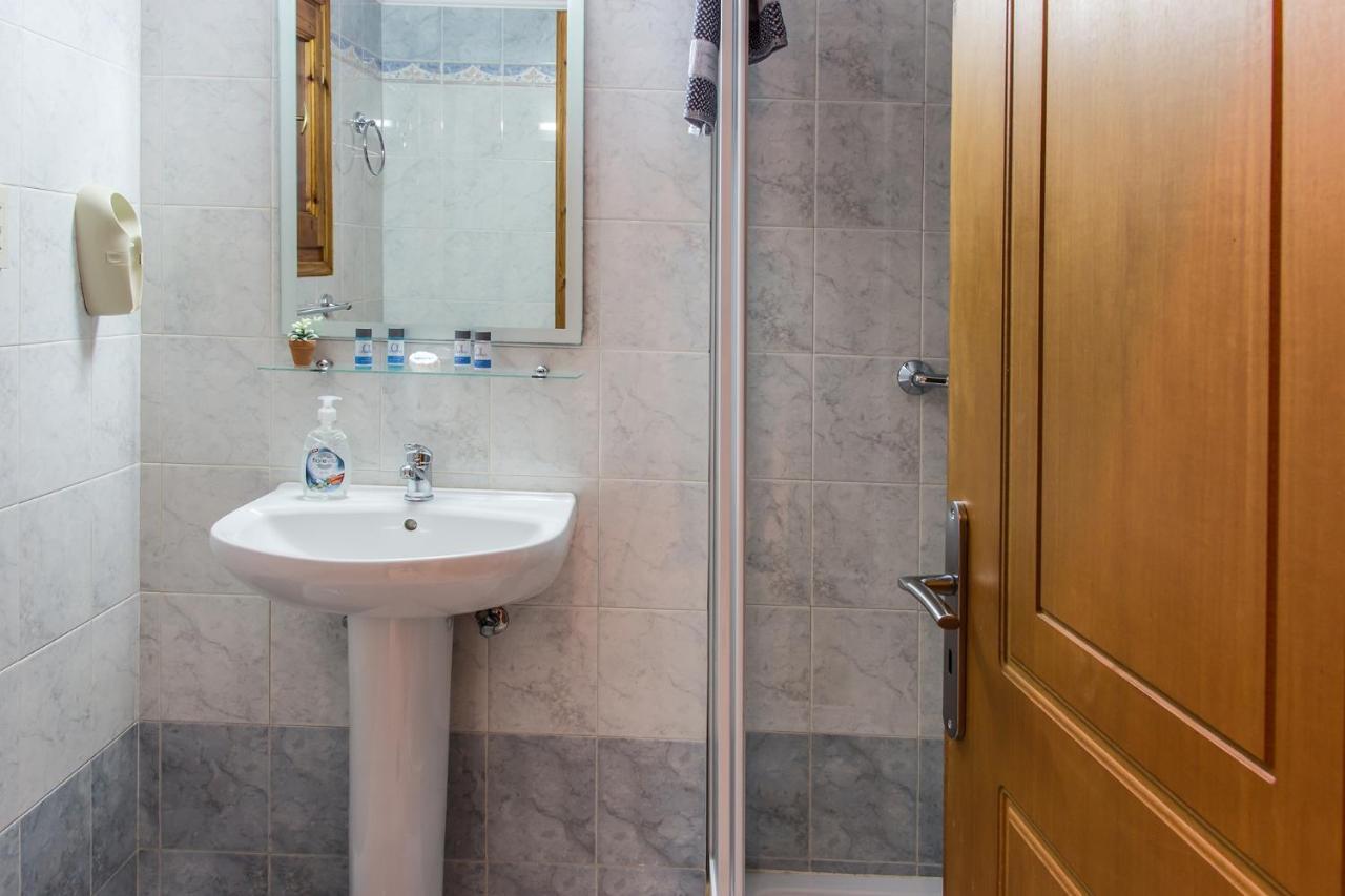 Captain George Apartment Symi Bagian luar foto