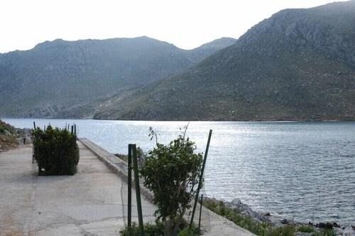 Captain George Apartment Symi Bagian luar foto